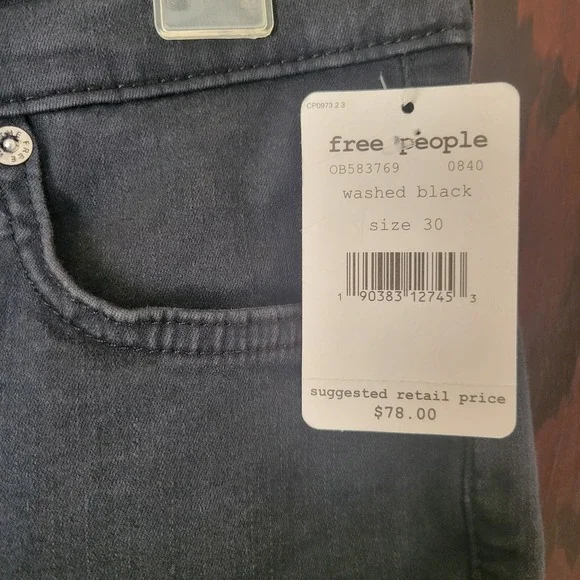 Women's We The Free Free People Distressed Black Wash Skinny Jeans 30 New Rip - Picture 2 of 10